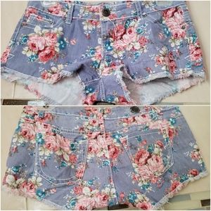 🌠1st Kiss🌠 floral mini shorts